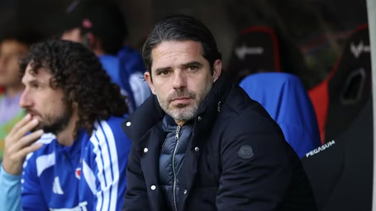 U ndje keq teksa u përgjigjej gazetarëve  ish futbollisti i Real Madrid pëson arrest kardiak menjëherë pas konferencës  Video 