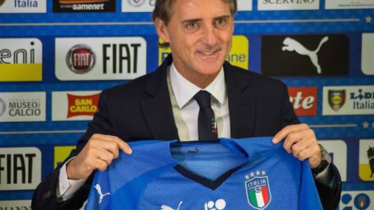 mungon-vetem-firma-trajneri-kampion-rikthehet-ne-stolin-e-azzurreve