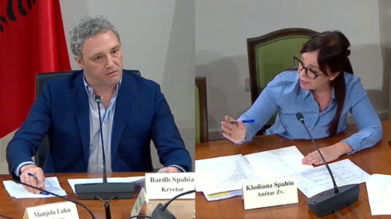  Të vijë ministrja të sqarojë urdhrin   Terapia hormonale për trangjinorët  Klodiana Spahiu e PS përplaset me deputetët e PD  Vjen këtu për agjendë politike