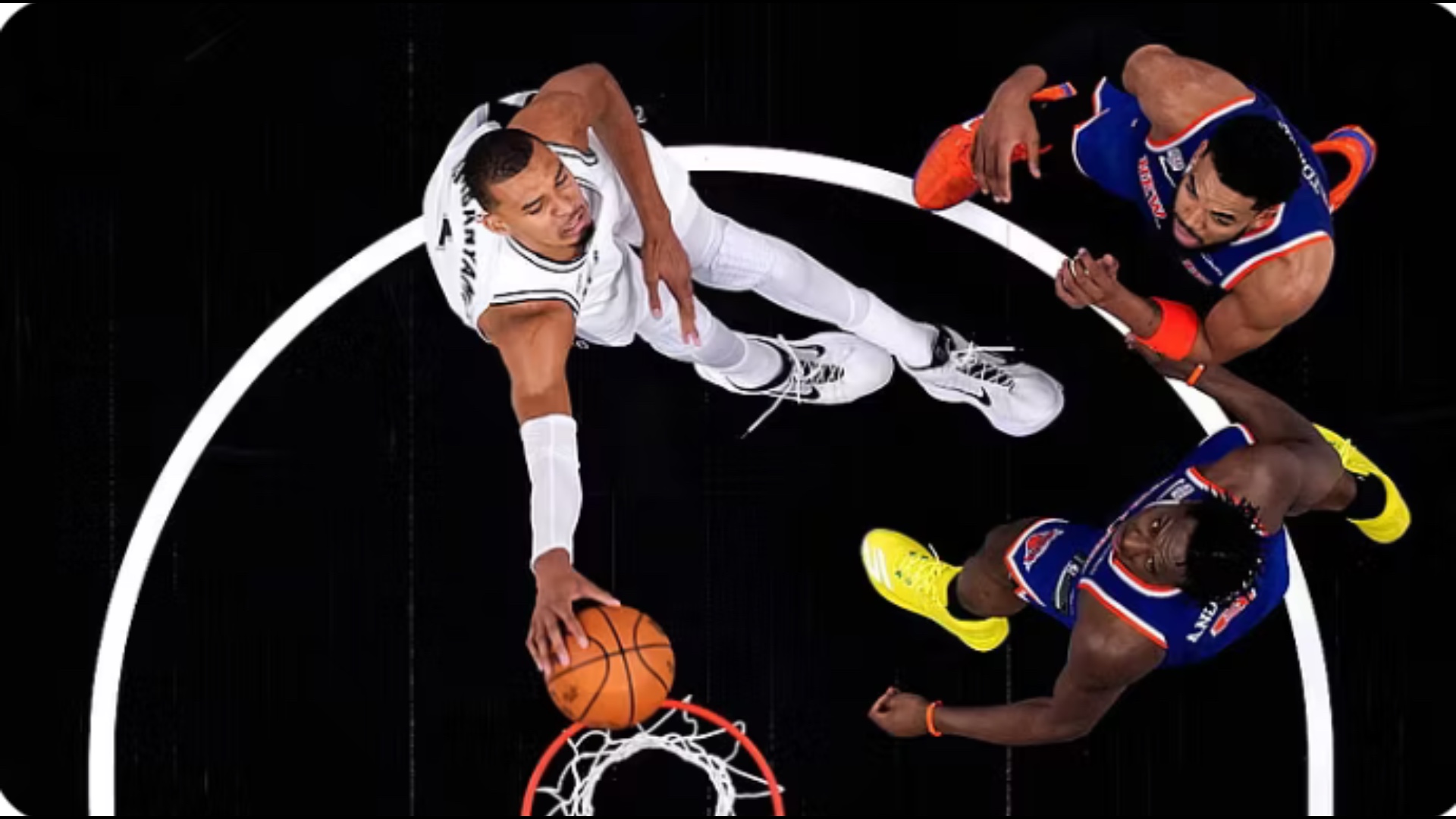 Finalja e Madhe e NBA  New York Knicks fiton sërish ndaj San Antonio  e çon serinë e ndeshjeve 2 0  ëndërron titullin