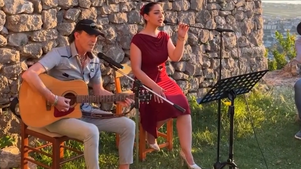 poezi-nen-yje-kalaja-e-lezhes-mirepret-poete-e-artdashes-ne-nje-mbremje-letrare