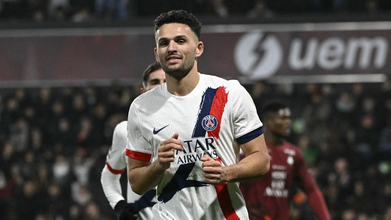 zyrtare-prezantohet-transferimi-rekord-i-milanit-ylli-portugez-eshte-tashme-kuqezi