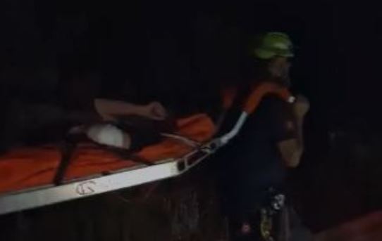 pas-5-oresh-operacion-shpetohet-turisti-polak-i-bllokuar-ne-kanionin-e-gjipese