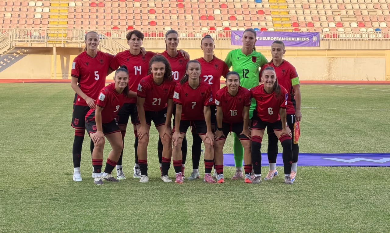 Kombëtarja e vajzave shkruan historinë  mposht me  manita  Malin e Zi dhe kualifikohet në play off in e Botërorit  Brazil 2027 