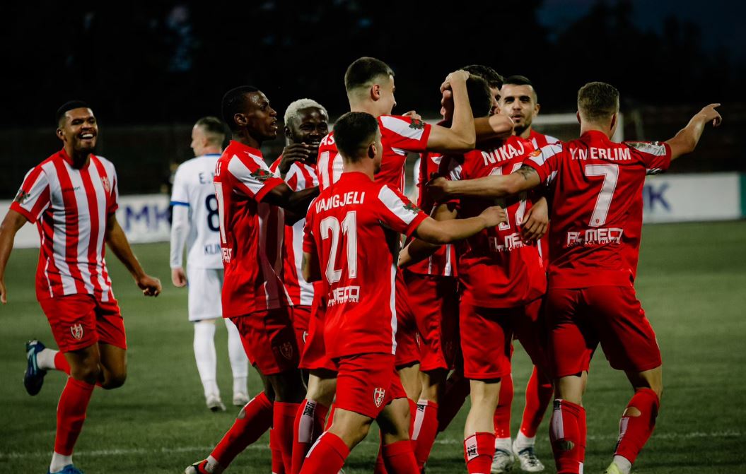 Prapaskenat e dënimit të UEFA s  Takaj për Top Channel tregon të vërtetën zyrtare që ka klubi i Skënderbeut në dispozicion nga UEFA