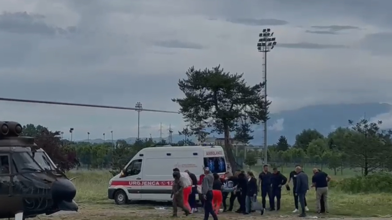 U plagos gjatë aksionit në Maliq  mjekët e Traumës  Efektivi është intubuar dhe do t i nënshtrohet operacionit  ja si paraqitet gjendja