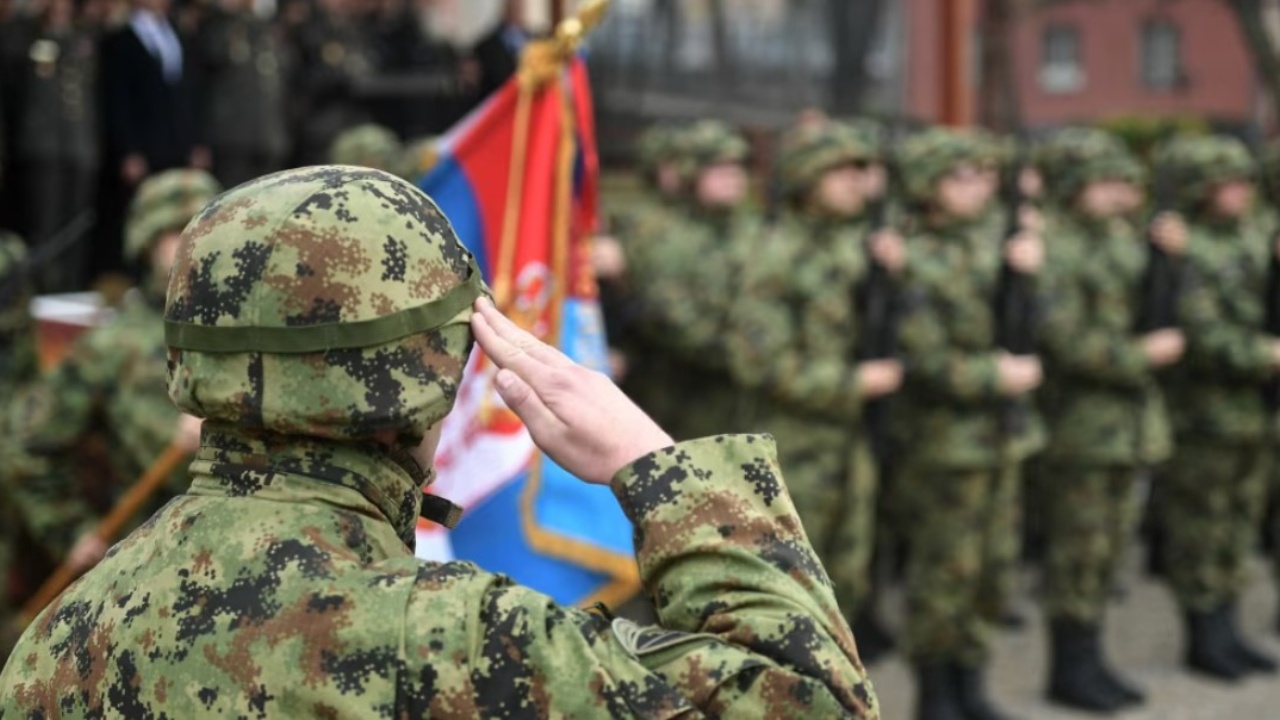 Serbia rikthen shërbimin e detyrueshëm ushtarak  Vuçiç zbulon se kur do të nisë