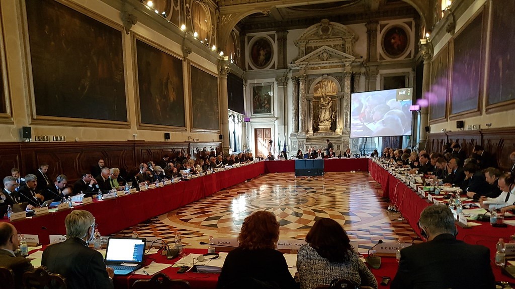 komisioni-i-venecias-vlereson-pozitivisht-projektligjin-per-financimin-e-partive-politike-sugjerohen-edhe-disa-rregullime