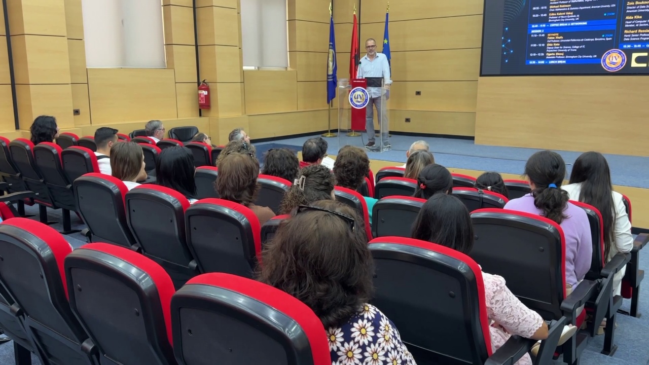 Konferenca për  AI  në Vlorë  Mbi 110 pjesëmarrës nga 5 shtete pjesëmarrës në aktivitetin për Inteligjencën Artificiale