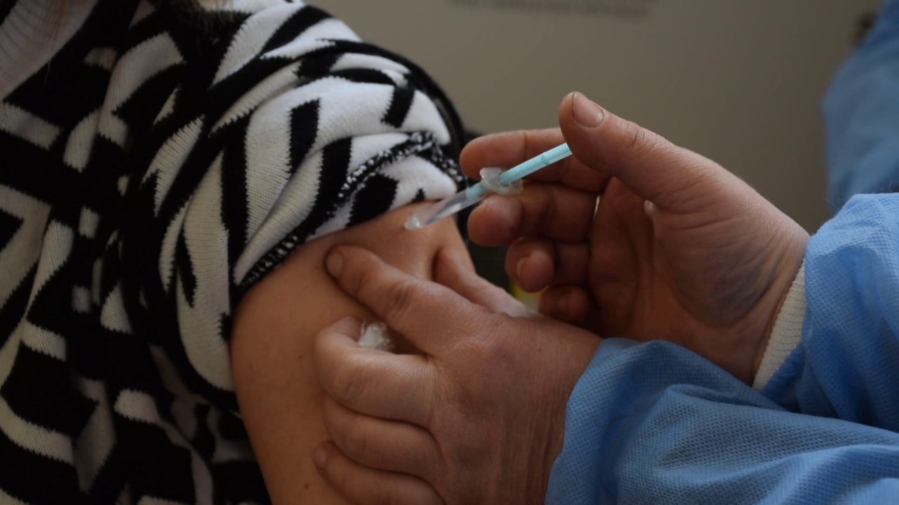 mbrojtje-kunder-hpv-se-ne-shqiperi-nis-vaksinimi-i-djemve-13-vjecare