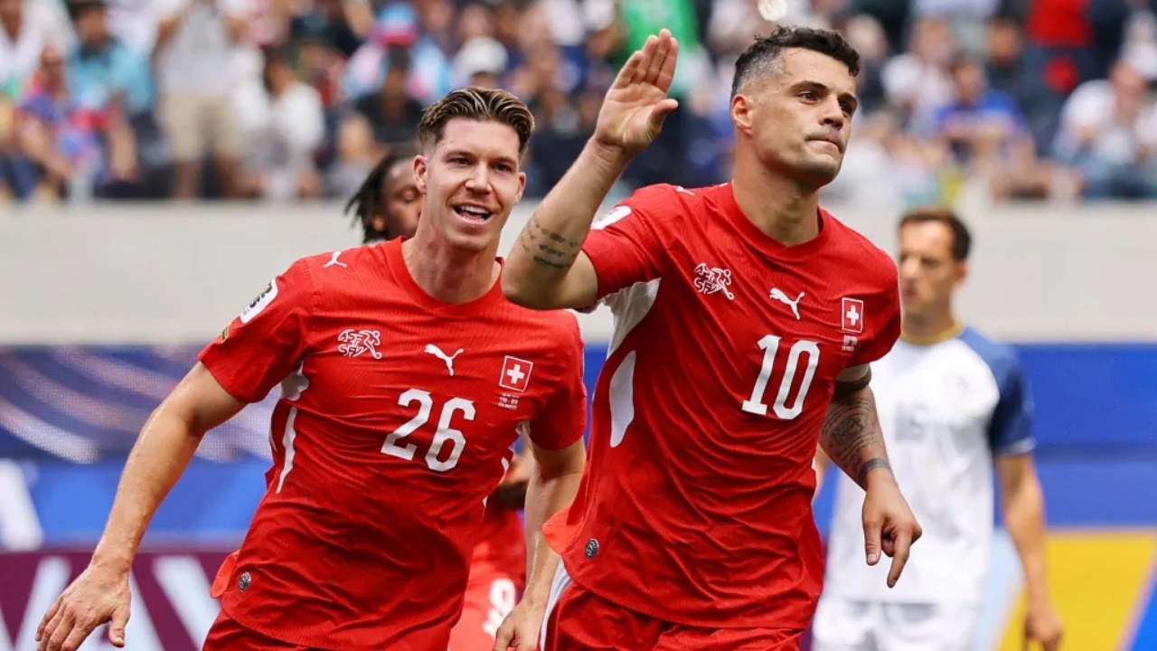 xhaka-kerkon-me-cdo-kusht-transferimin-te-chelsea-mesfushori-shqiptar-pranon-oferten-e-bluve-tani-cdo-gje-varet-nga-sunderland-i