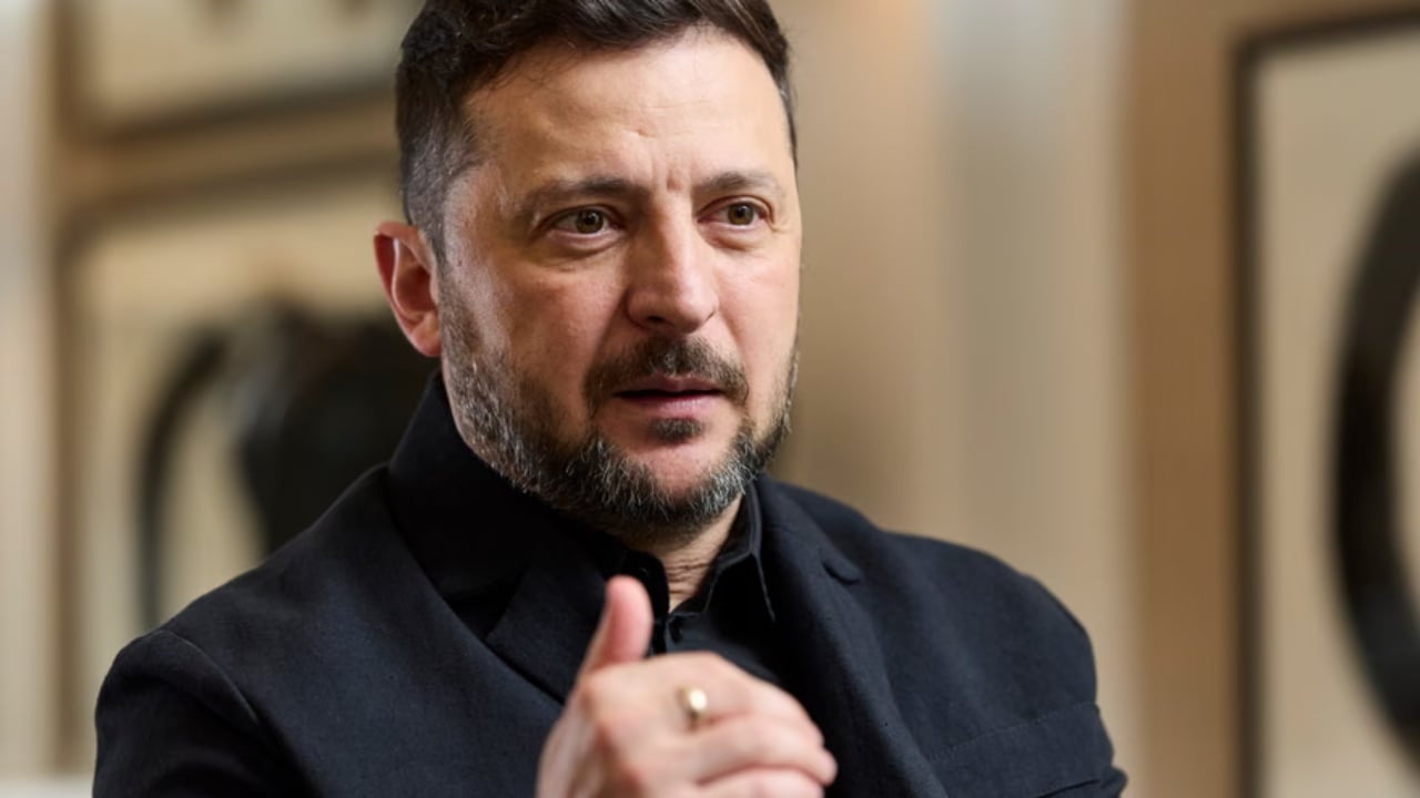 humbjet-e-moskes-po-rriten-dita-dites-zelensky-sfidon-putin-presidenti-ukrainas-per-the-guardian-rusia-po-izolohet-nderkombetarisht