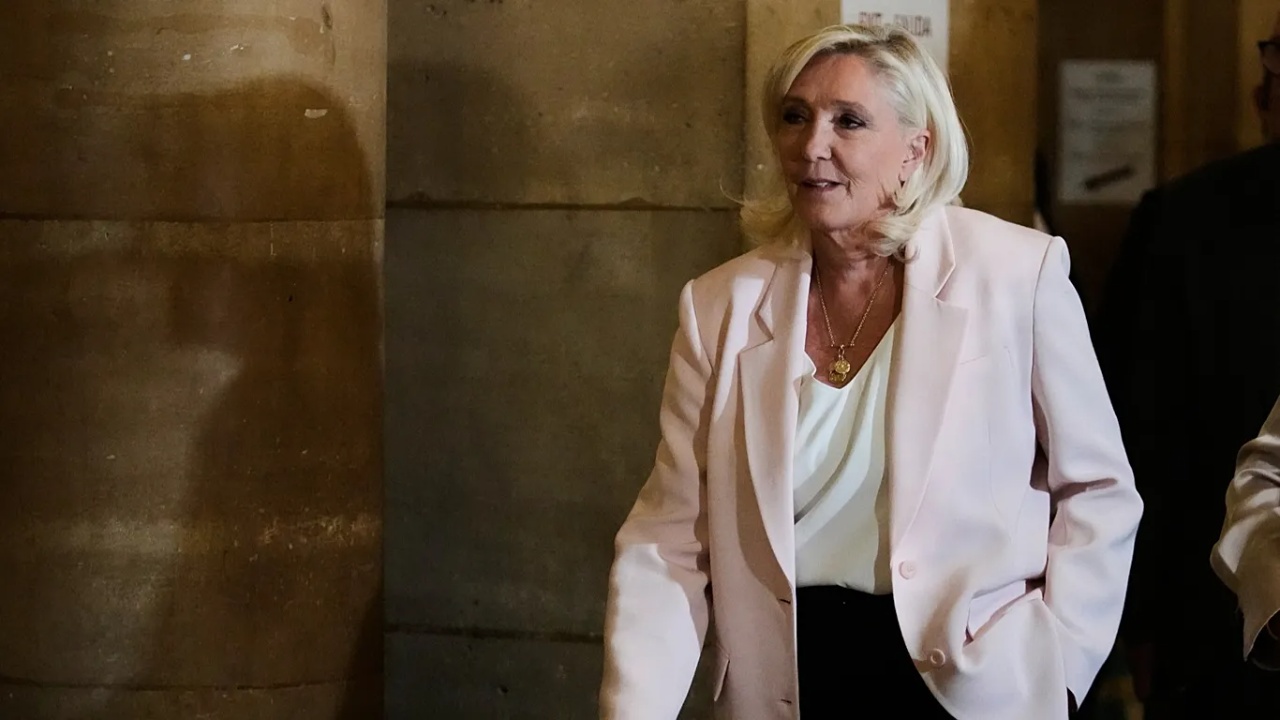 gjykata-e-apelit-ne-paris-shpall-fajtore-marine-le-pen-per-pervetesimin-e-fondeve-publike-i-ndalohet-pjesemarrja-ne-zgjedhjet-presidenciale-te-vitit-2027