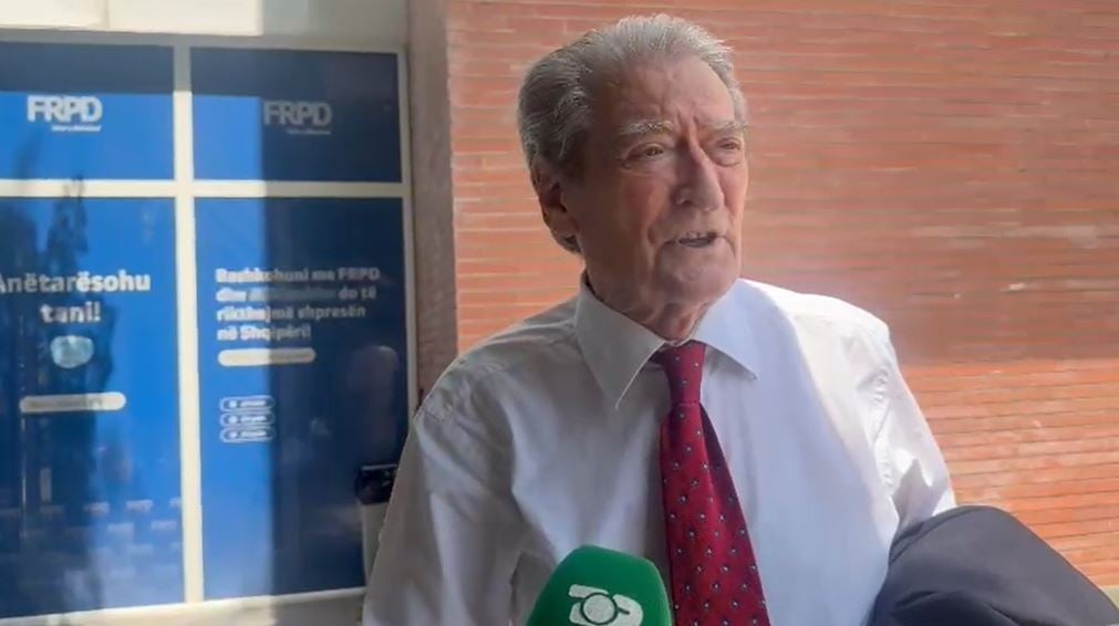 PD reflekton  pas mbledhjes në seli  anulon  bojkotin dhe niset drejt Kuvendit për seancën plenare  Berisha  U faktua se 