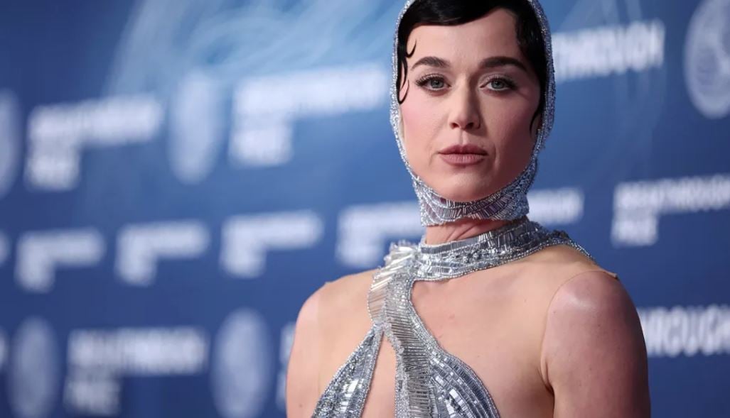 Katy Perry kundër Shtëpisë së Bardhë për përdorimin e këngës së saj në videon ushtarake: Muzika ime nuk është për të festuar dhunën