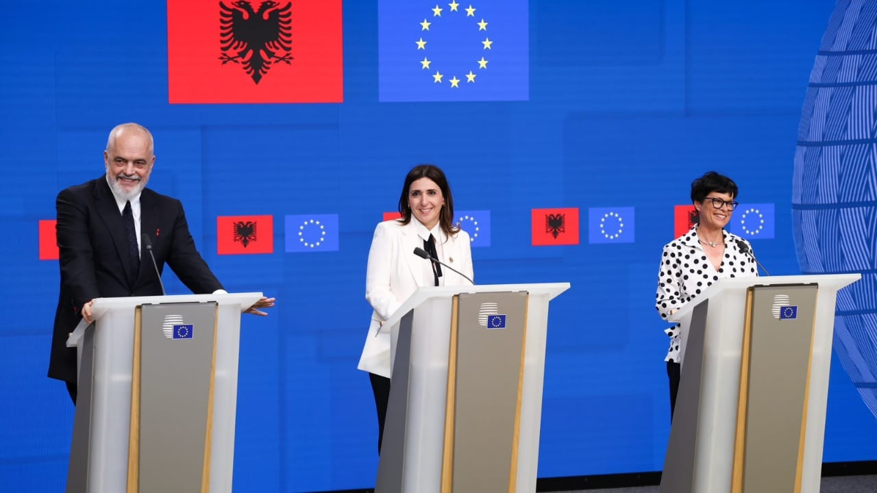 Shqipëria zhvillon Konferencën e IX Ndërqeveritare me Bashkimin Europian  pritet mbyllja e tre kapitujve të negociatave
