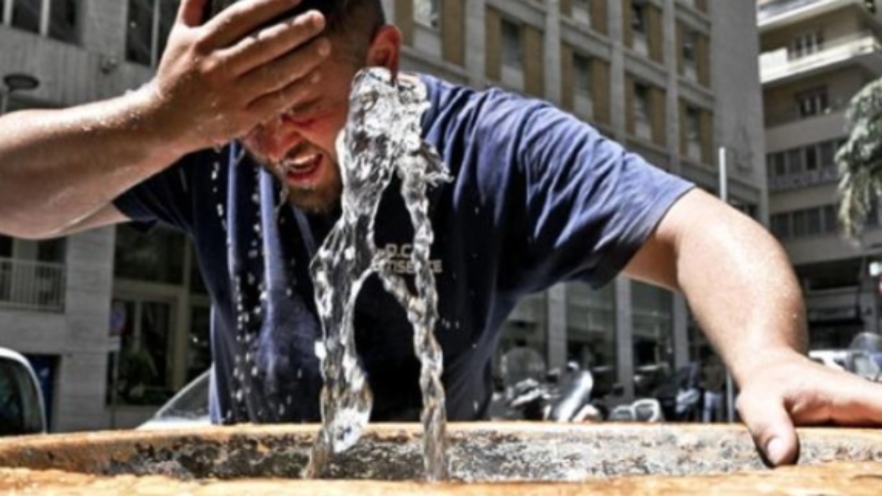 Temperatura deri në 42°C dhe net tropikale  Italia hyn në ditët më të nxehta të verës  Ja zonat që do të goditen më fort