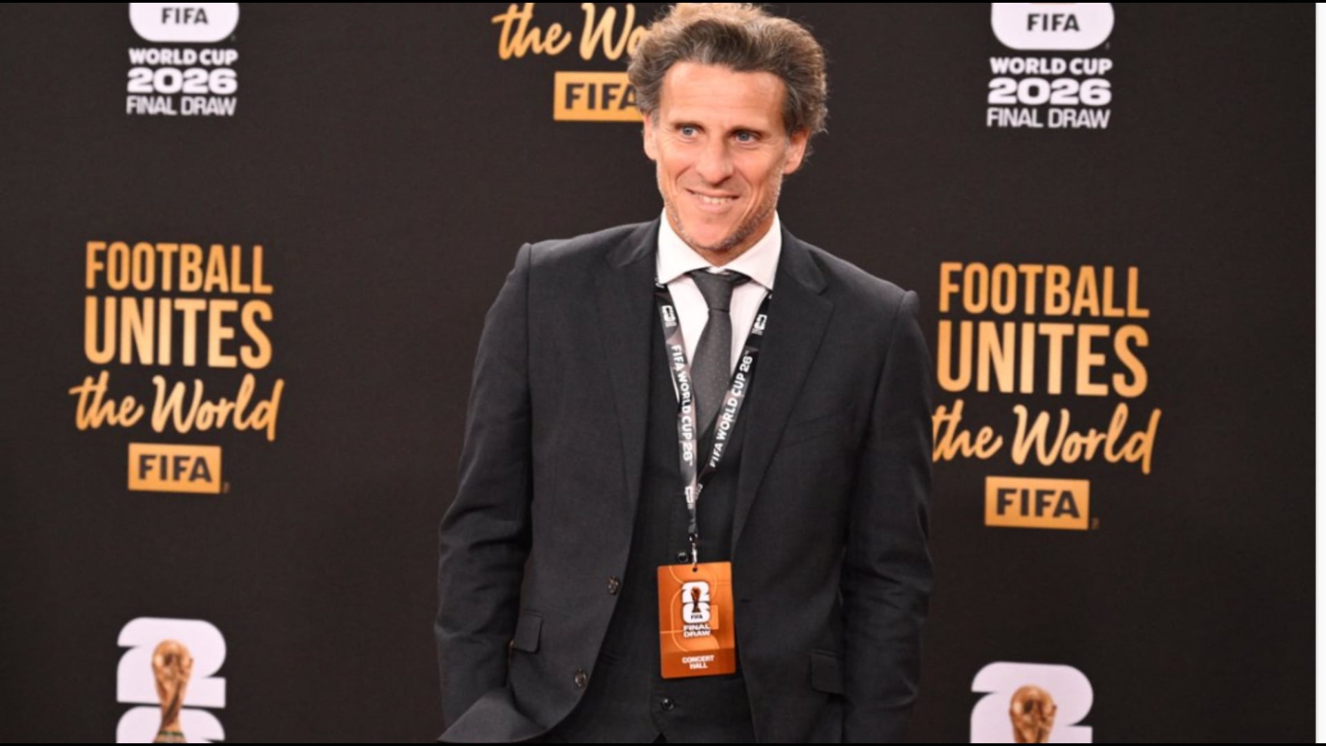 Pankina e Uruguajit  Diego Forlan  trajneri i 2 herë kampionëve të botës deri në mars