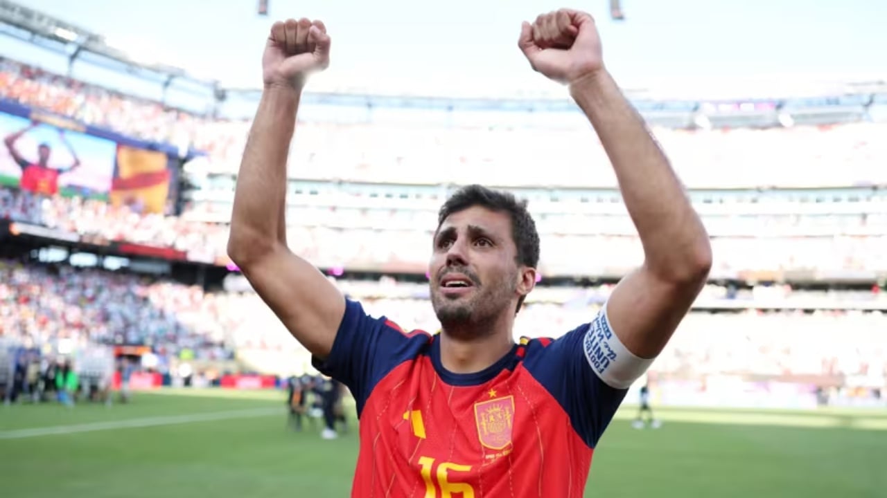 Spanja dominon edhe në ndarjen e çmimeve të Botërorit  Rodri fiton  Topin e Artë   Messi mbetet pa asnjë trofe individual