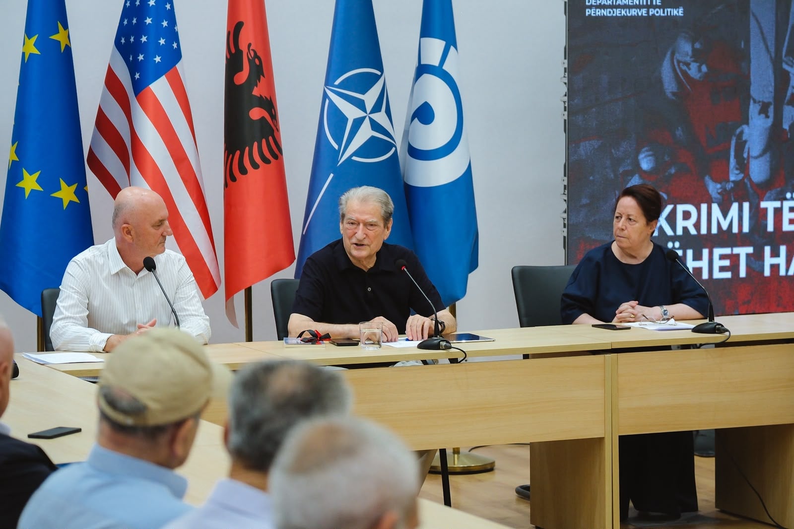 rama-n-burg-berisha-n-burg-kreu-i-pd-injoron-thirrjet-e-bulevardit-te-bejme-gjithcka-qe-protesta-te-arrije-misionin