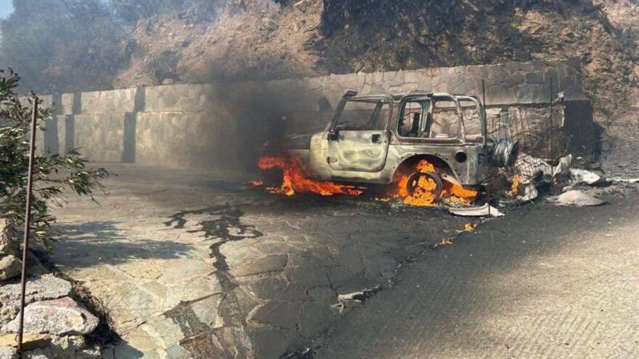 Tragjike në Greqi  Flakët u marrin jetën tre zjarrfikësve  njëri prej tyre ndërroi jetë nga ataku kardiak si pasojë e lodhjes gjatë luftës me zjarret