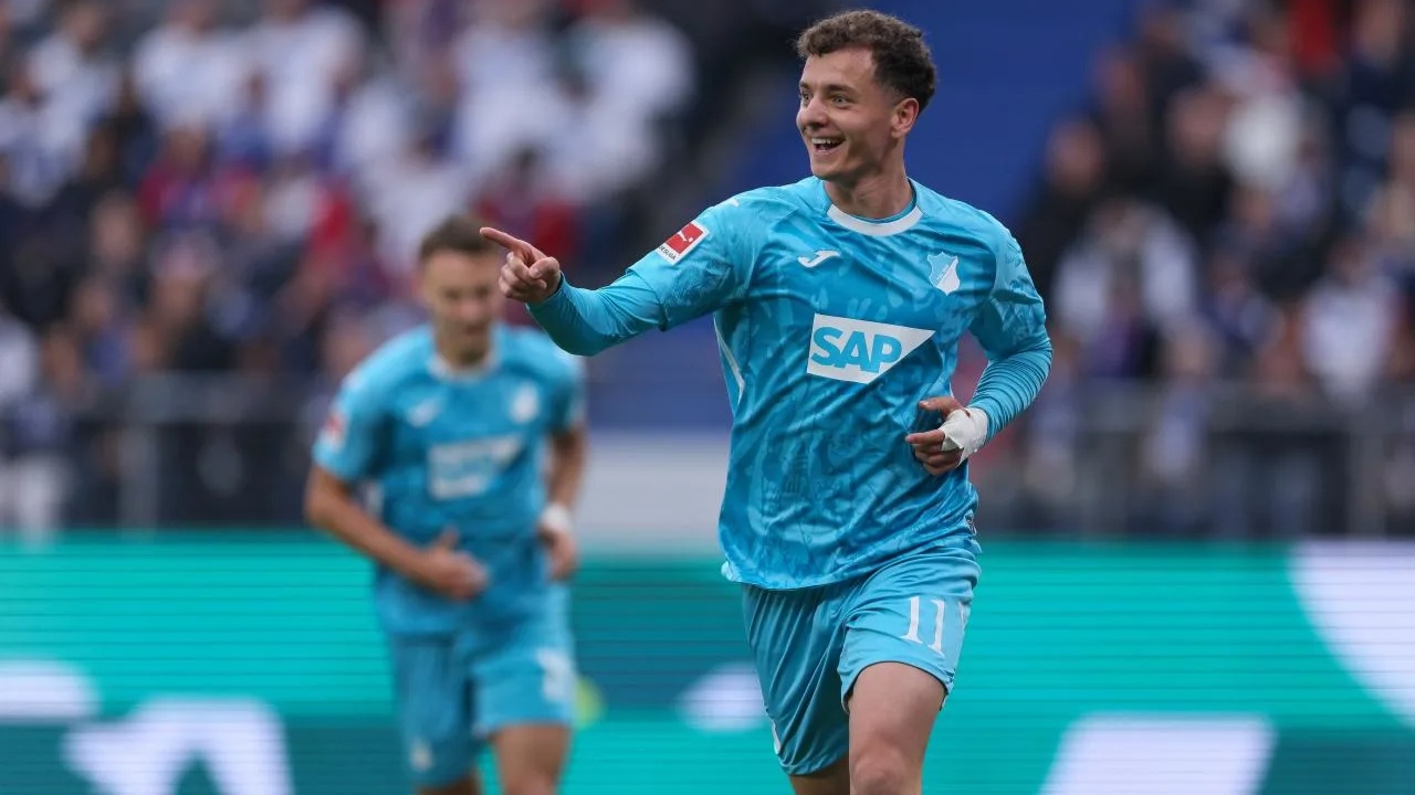 dortmundi-humb-terren-ne-garen-per-asllanin-rivali-i-verdhezinjve-ne-pole-position-per-sherbimet-e-yllit-shqiptar
