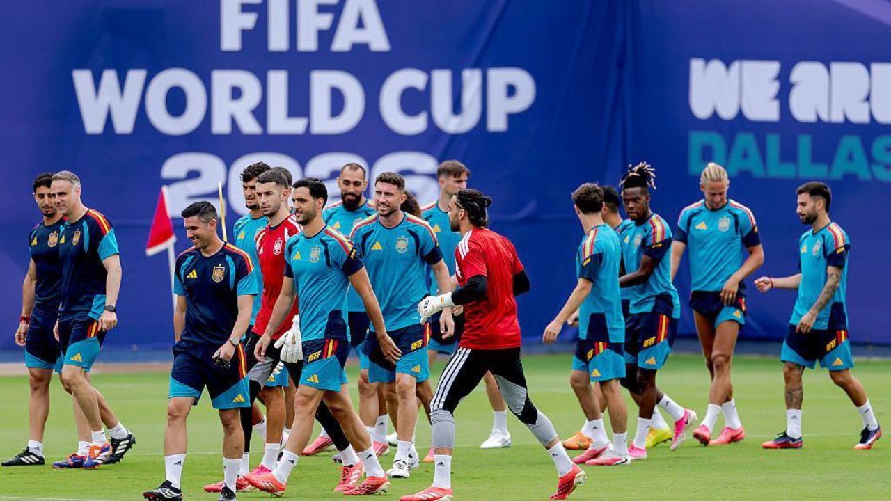 Foto   Një turp   finalja e Botërorit  sulmuesi i Spanjës sulmon ashpër FIFA n për çmimet e biletave