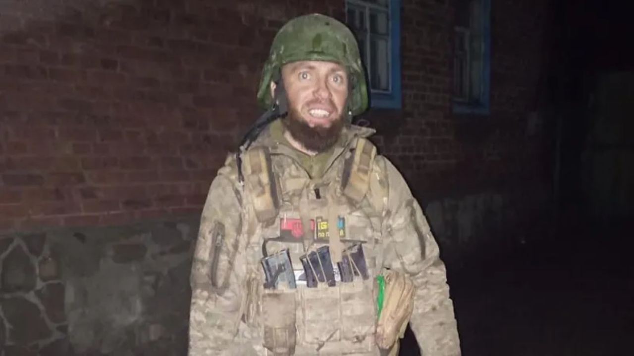Dhunë ndaj oficerëve të rekrutimit në Ukrainë  Veterani i luftës zbulon detajet  Zelensky dënon veprimet ndaj ushtarëve ukrainas