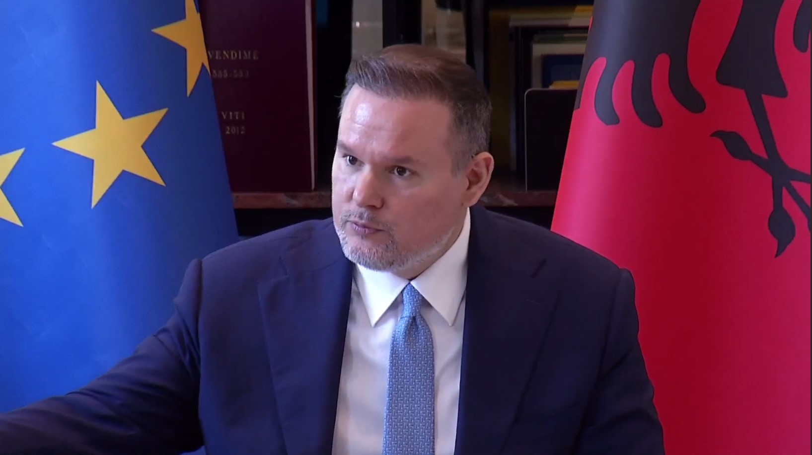  20 milionë euro për zjarret   ministri Demo  Janë gati edhe 10 milionë të tjera për transportin publik
