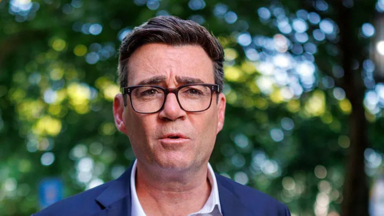 Nisin lëvizjet pas dorëheqjes së Keir Starmer  Andy Burnham në prag të garës për udhëheqjen e Partisë Laburiste