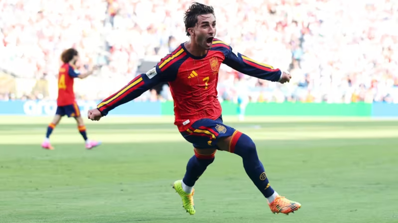 I dha  La Roja  s Kupën e dytë të Botës  ylli i Barcelonës nuk i fsheh emocionet  Goli nuk ishte i imi  por i 47 milionë spanjollëve