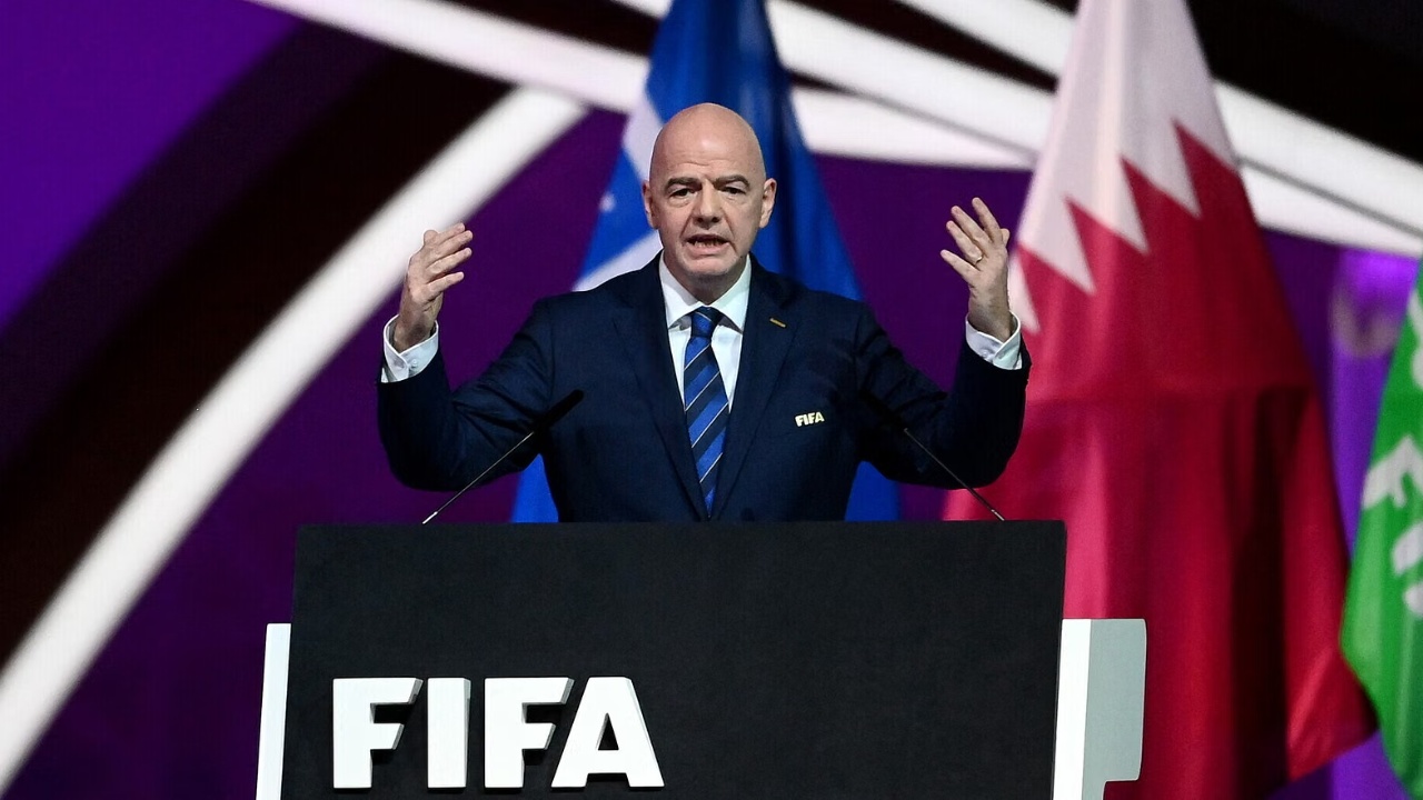 “Askush nuk po e shet futbollin”/ FIFA i përgjigjet akuzave të UEFA-s dhe CONCACAF për projektin e ri: Nëse nuk miratohet nga shumica e votave…