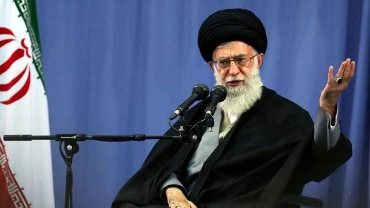 neser-funerali-i-khameneit-ne-teheran-irani-shpall-orarin-zyrtar-te-ceremonise-mortore-pritet-pjesemarrja-e-delegacioneve-nga-100-vende