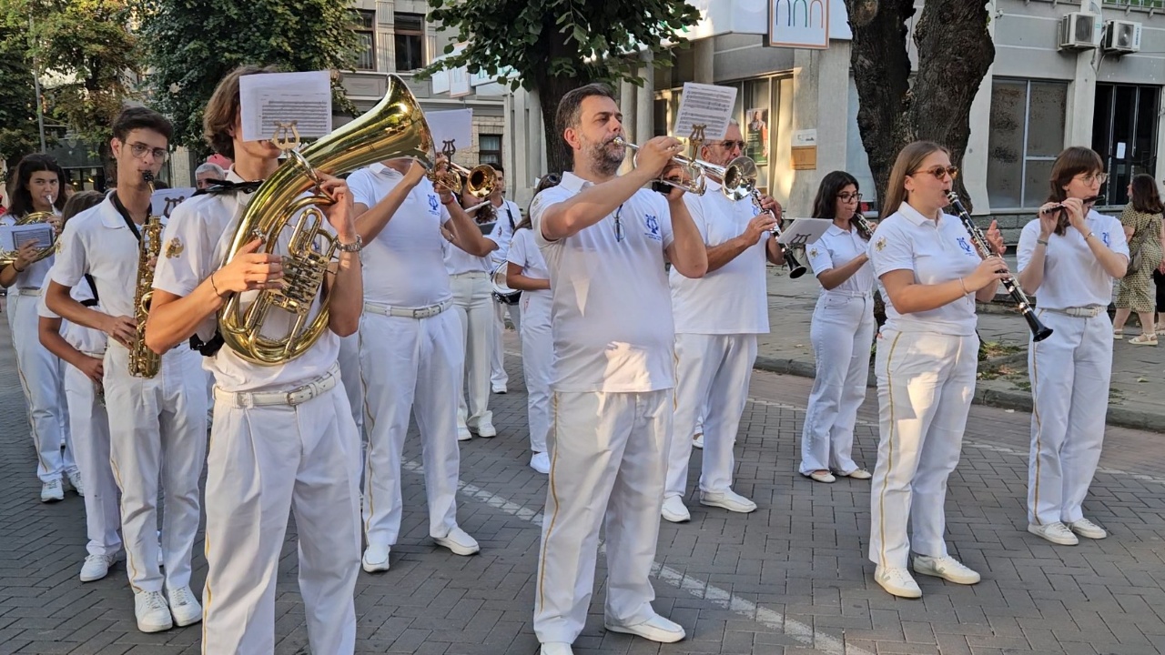 korca-kthehet-ne-kryeqendren-e-muzikes-frymore-nis-festivali-nderkombetar-i-bandave