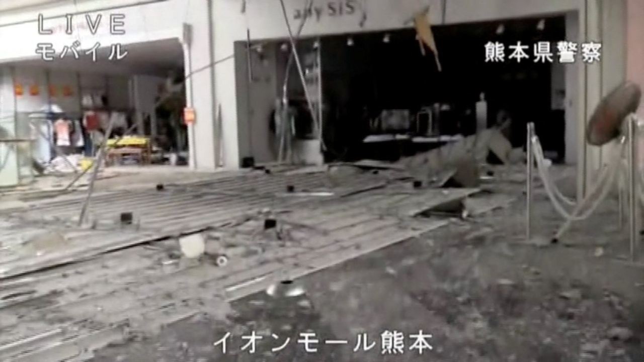  Menduam se shpërtheu një bombë   dëshmitarët rrëfejnë panikun pas tërmetit në qendrën tregtare në Japoni