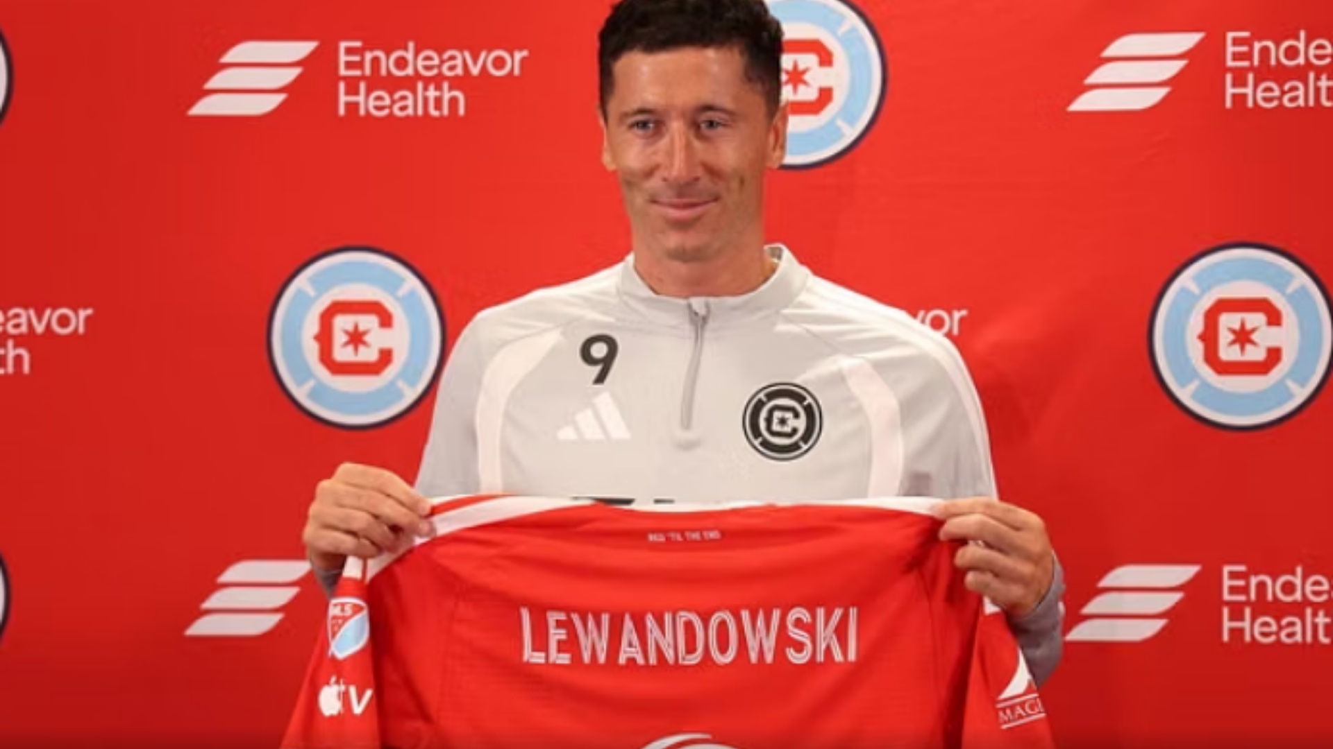 Robert Lewandowski nis aventurën në SHBA  bën prezantimin me Chicago Fire