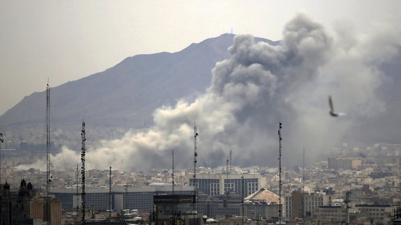 Lufta SHBA-Iran hyn në një fazë të re, raketat amerikane godasin Teheranin