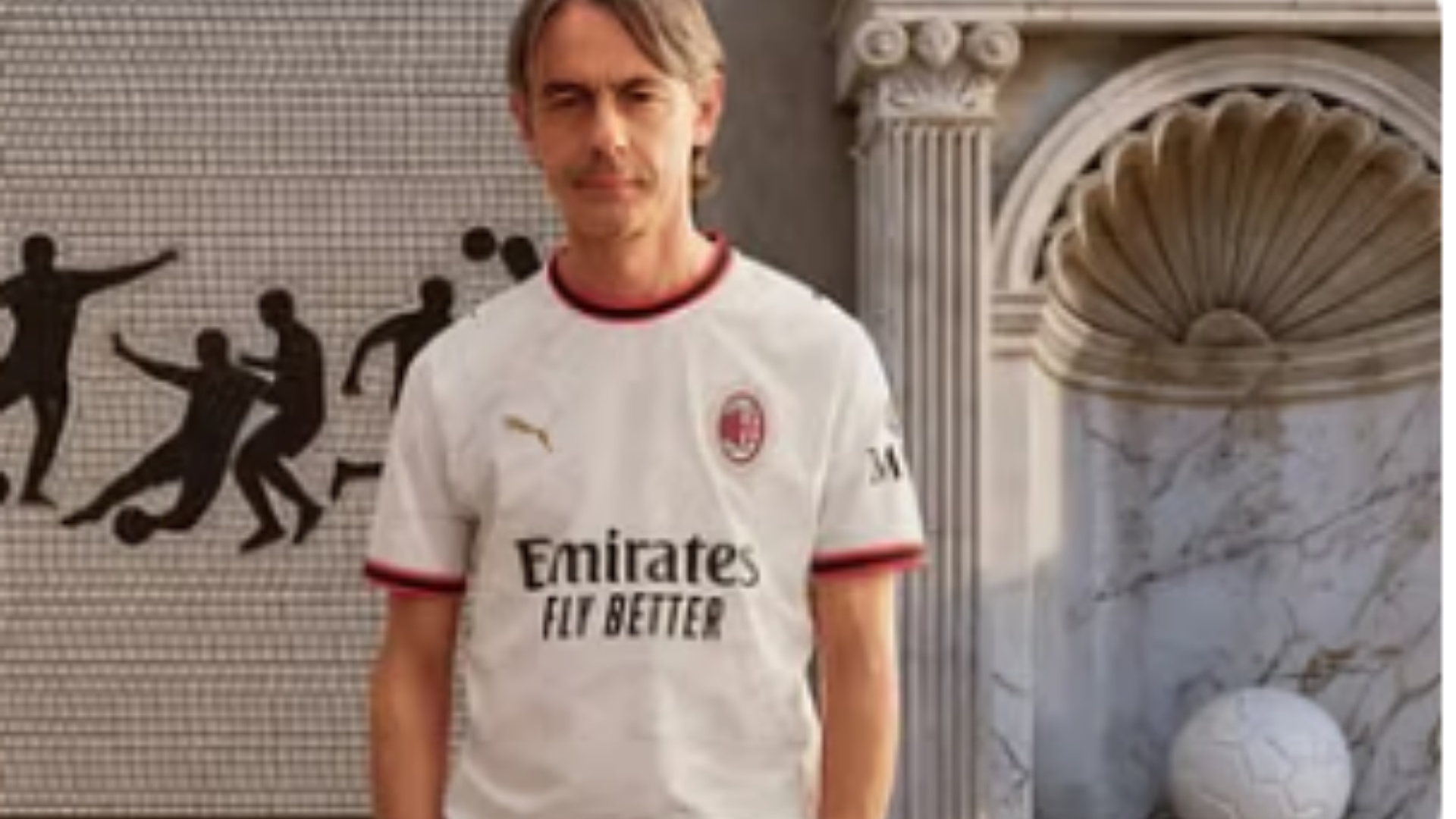 pas-stambollit-eshte-gjithnje-athina-milani-prezanton-fanellen-e-dyte-me-filippo-inzaghi