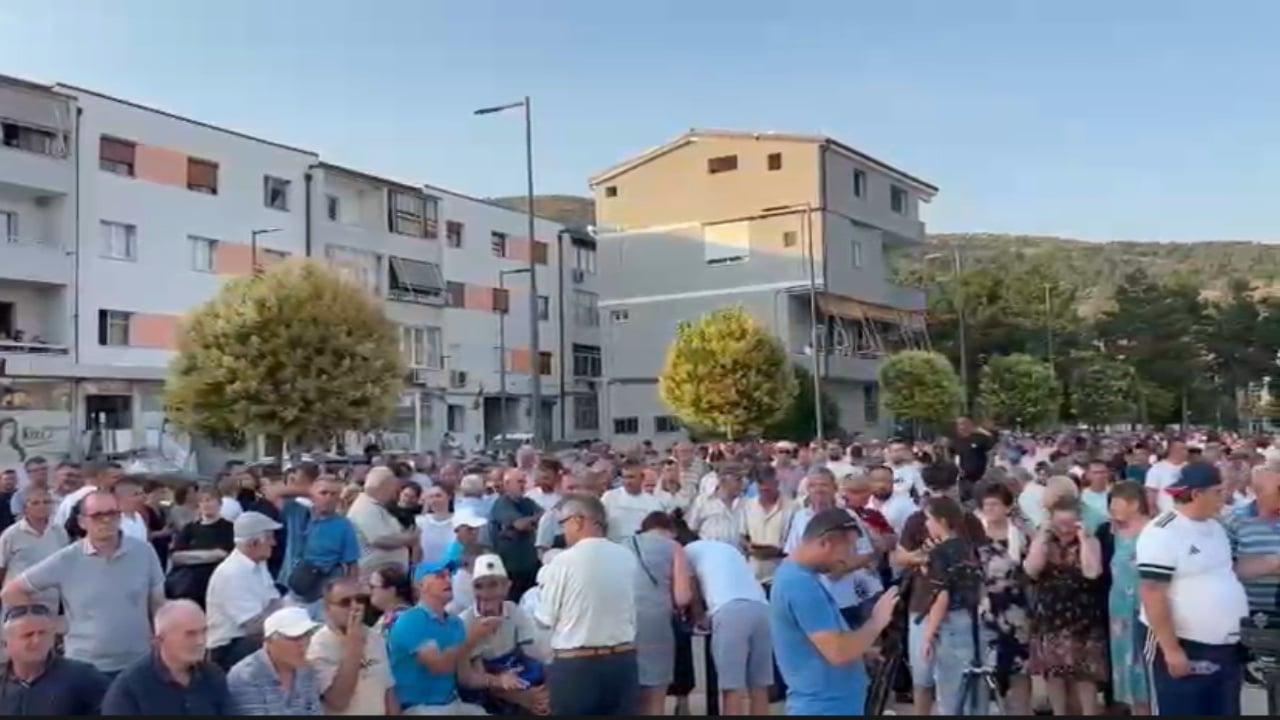 Banorët nuk duan bashkimin me Librazhdin  në Prrenjas organizohet protestë kundër reformës territoriale