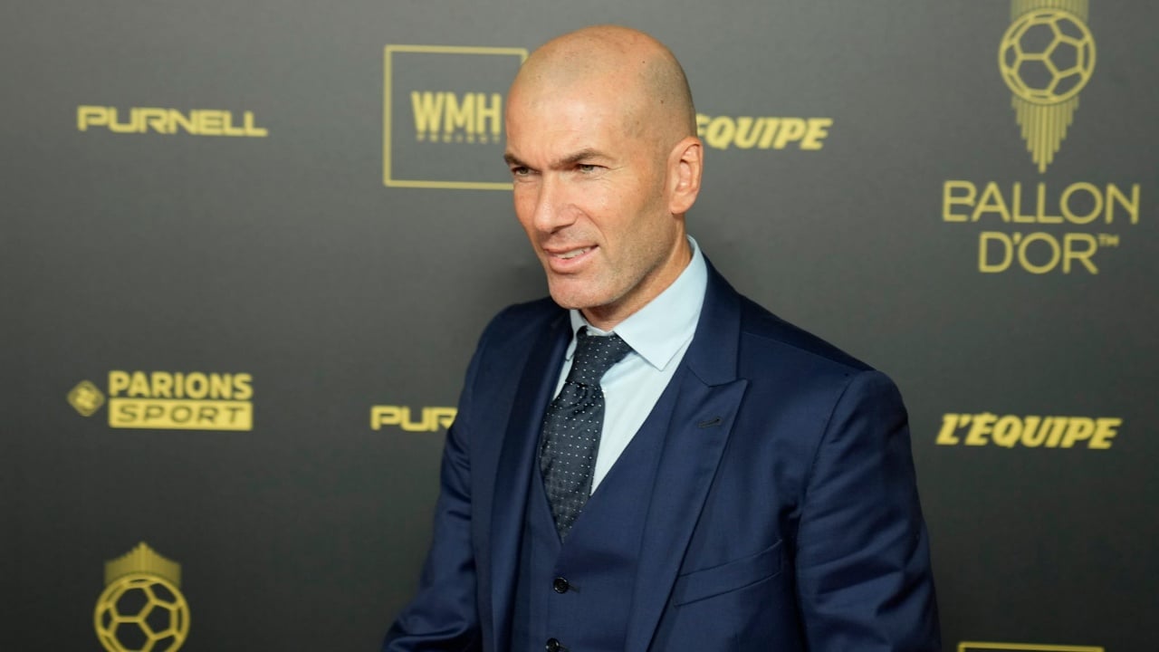 Zyrtare  Zinedine Zidane kthehet në fron  firmos kontratën me  Gjelat   për të evituar rrezikun e klubeve 