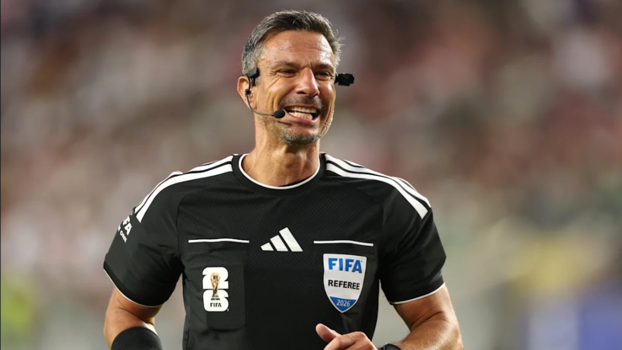 FIFA e caktoi ai arbitër për finalen e madhe  momenti kur Vincic shpërthen në lot pasi merr vesh lajmin  Video 
