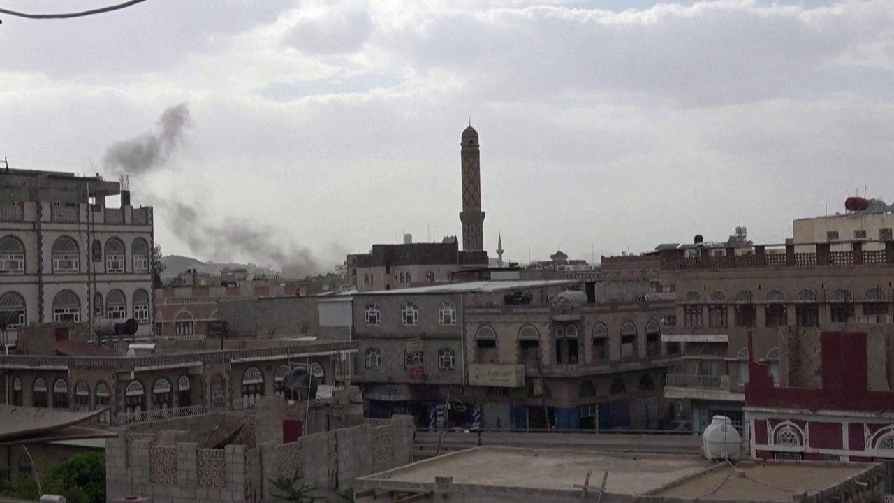 Sulm në Detin e Kuq/ Përshkallëzohet konflikti, Arabia Saudite dhe Houthit godasin njëra-tjetrën