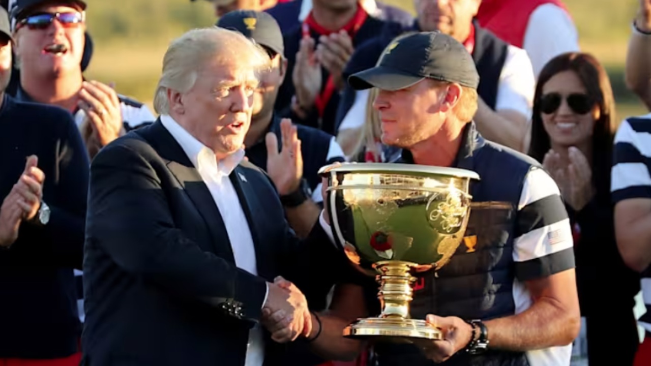 Donald Trump rikthehet në botën e golfit, Presidenti amerikan pranon rolin e kryetarit të nderit në turneun që zhvillohet në Çikago