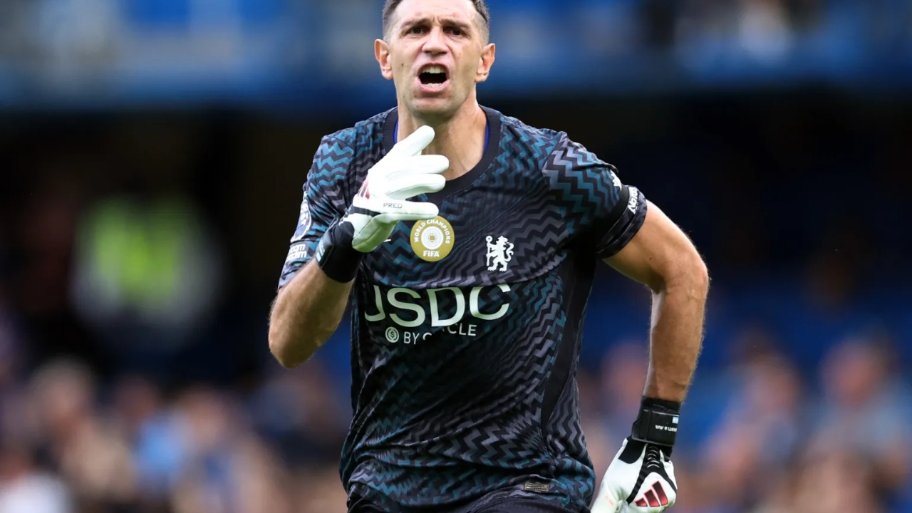  Erdha për të fituar Premier League n   Emiliano Martinez flet pas debutimit me Chelsea n  Fola me dy legjenda të klubit para se të merrja vendimin