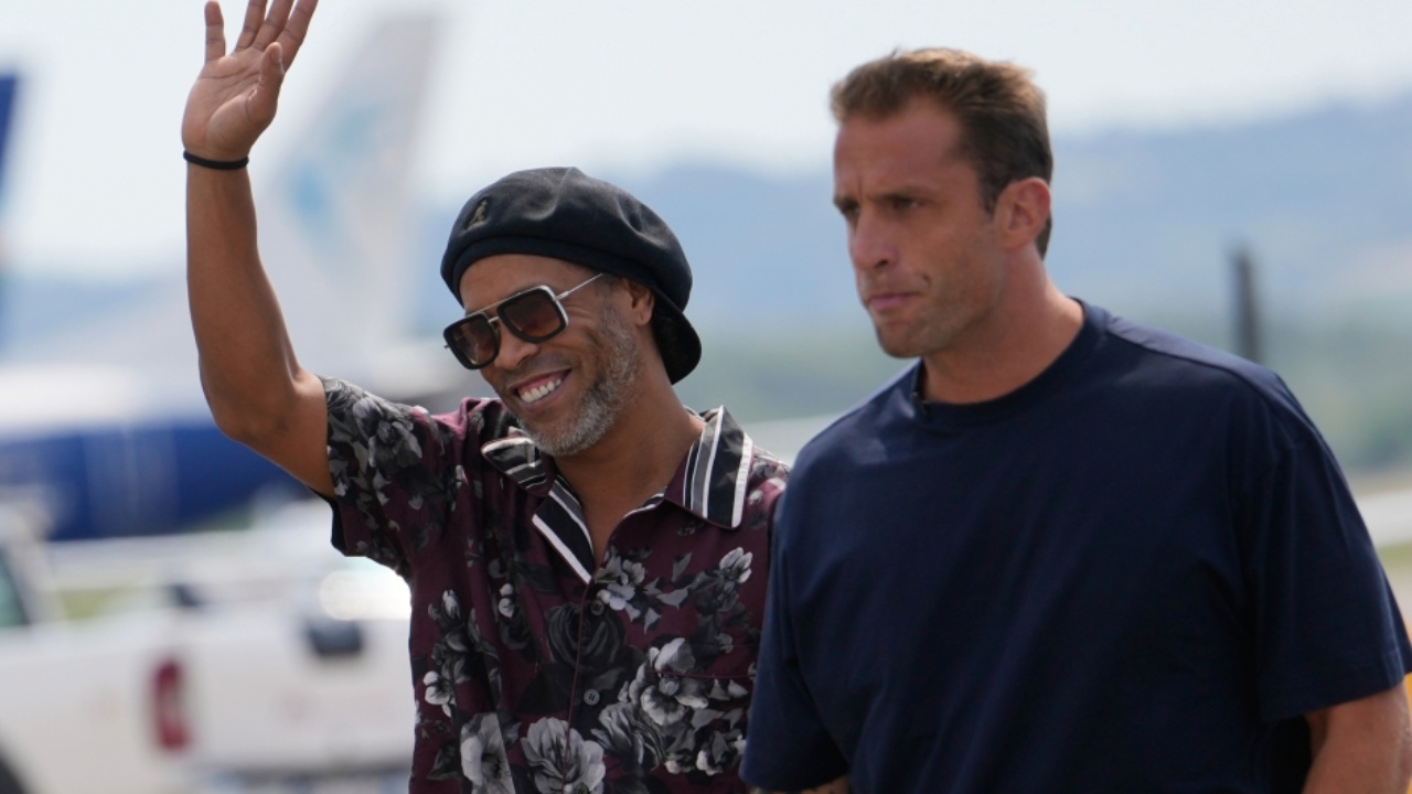 Nga Topi i Artë në Serinë C   Magjistari  Ronaldinho zbret në Itali për golin e 300 të