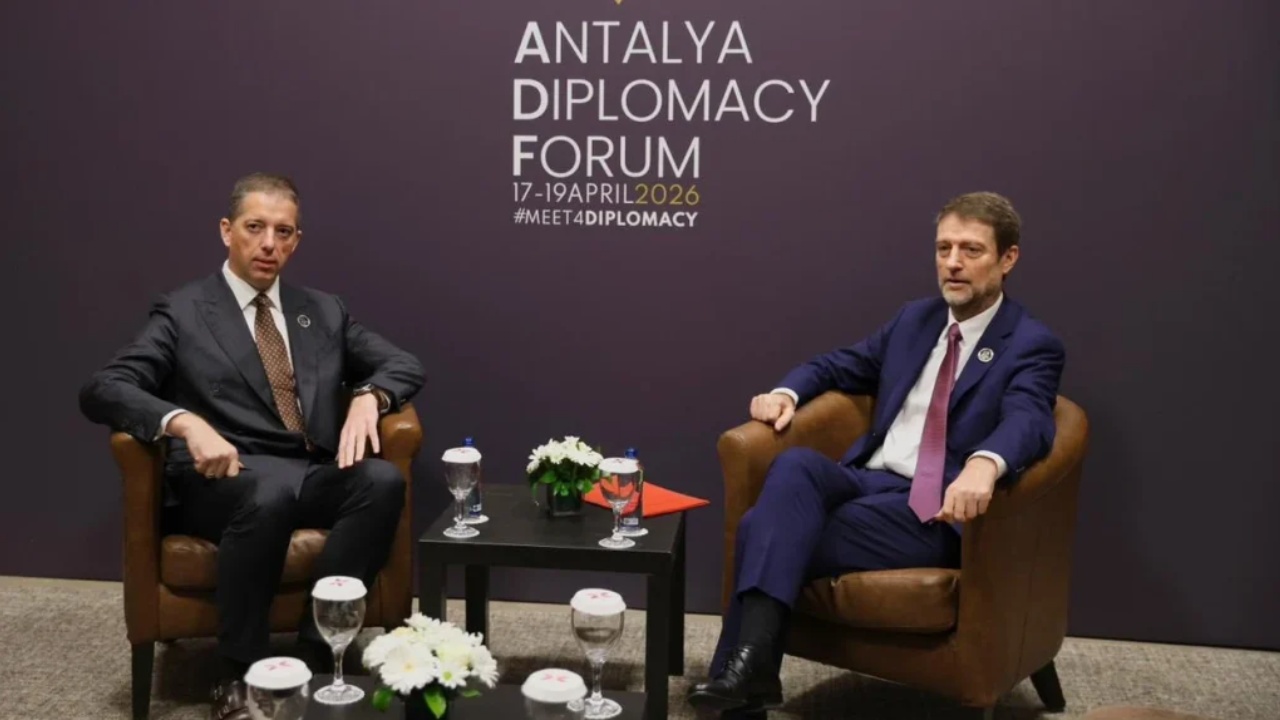 “Jo presion e ndëshkim me ujin”/ Tirana dhe Beogradi përplasen për Kosovën, ministri Djuriç i përgjigjet homologut Hoxha: Mos ndërhyni