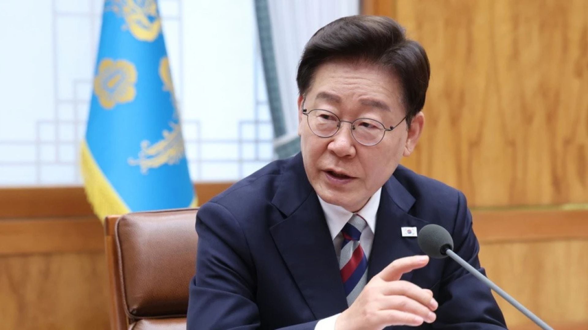 Koreja e Jugut propozon bisedime për përfundimin e armiqësive me Phenianin  presidenti Lee  ka ardhur koha që të braktisim armiqësitë