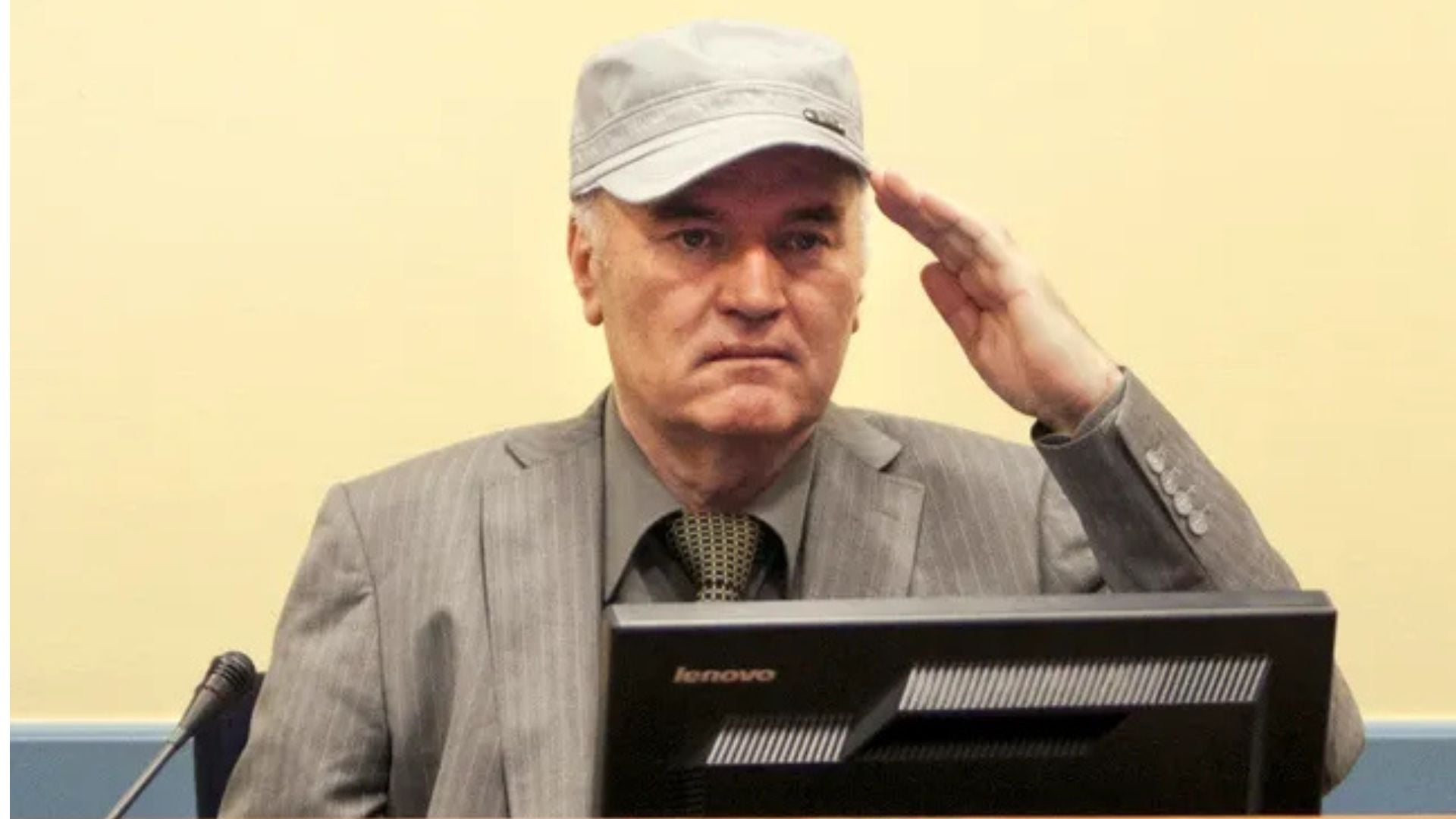 FOTO/ “Kasapi i Bosnjës”, nga “heroi” i serbëve te krimineli i dënuar për gjenocid në Srebrenicë