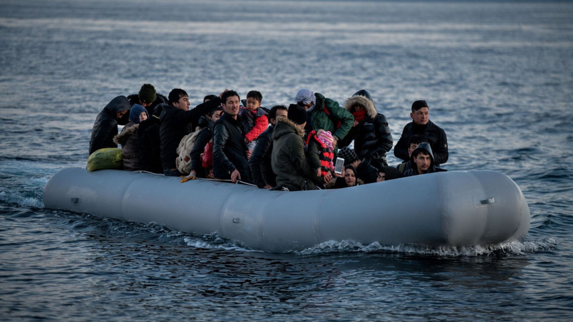 Përmbyset anija me dhjetëra emigrantë në Libi  humbin jetën 7 persona  2 të tjerë në gjendje kritike