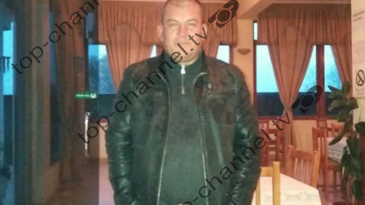 Foto/ Me precedent të mëparshëm penal, zbulohet identiteti i autorit që vrau nënën dhe plagosi rëndë babanë në Lushnje
